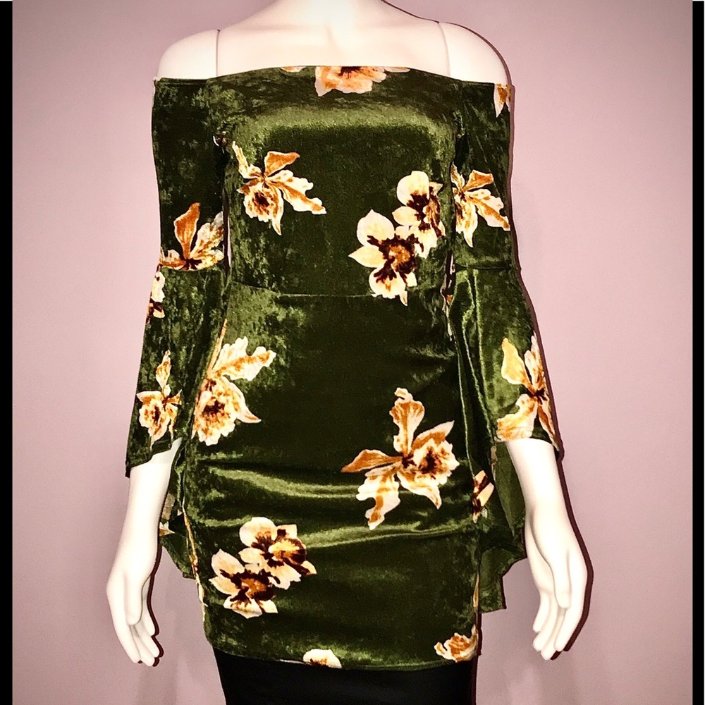 BLUE BLUSH• Olive Bell Sleeved Mock Minidress/ (M)